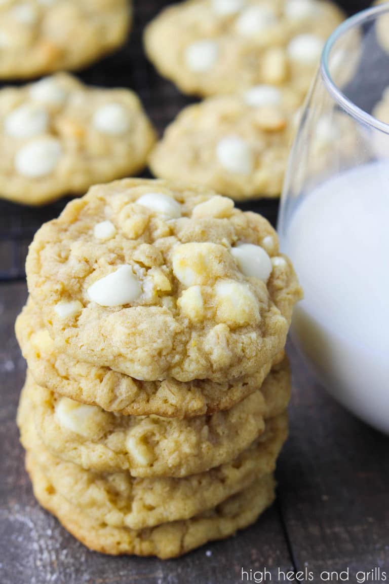 White Chocolate Chip Macadamia Nut Cookies | High Heels and Grills